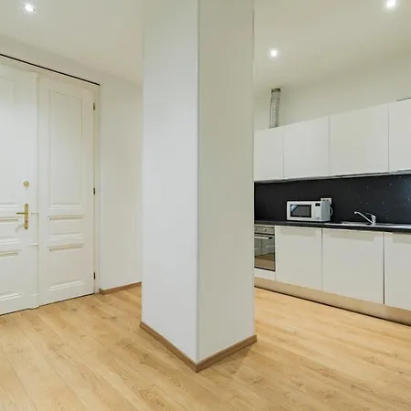 120 M2 Tomas Garrigue Masaryk 3bdr * פראג