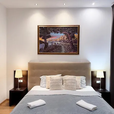 Lägenhet 120 M2 Tomas Garrigue Masaryk 3bdr *